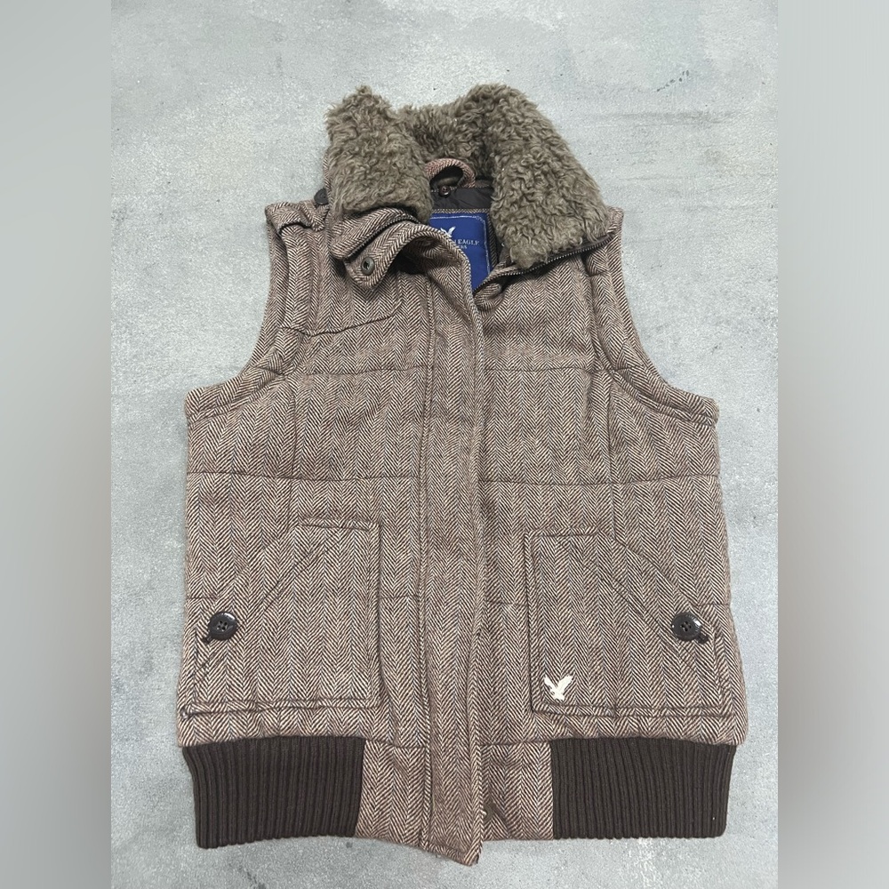 American eagle women’s winter vest